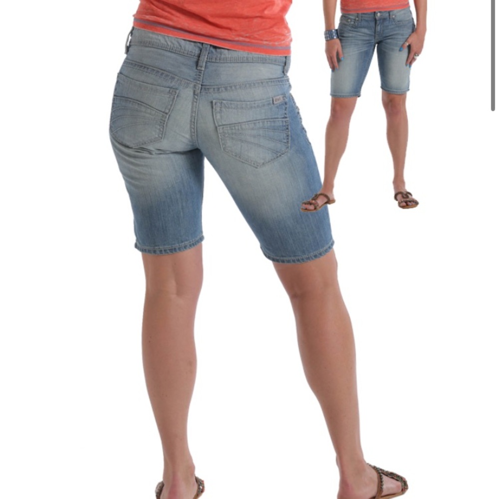 NWT Cruel Women’s Charity Bermuda Shorts